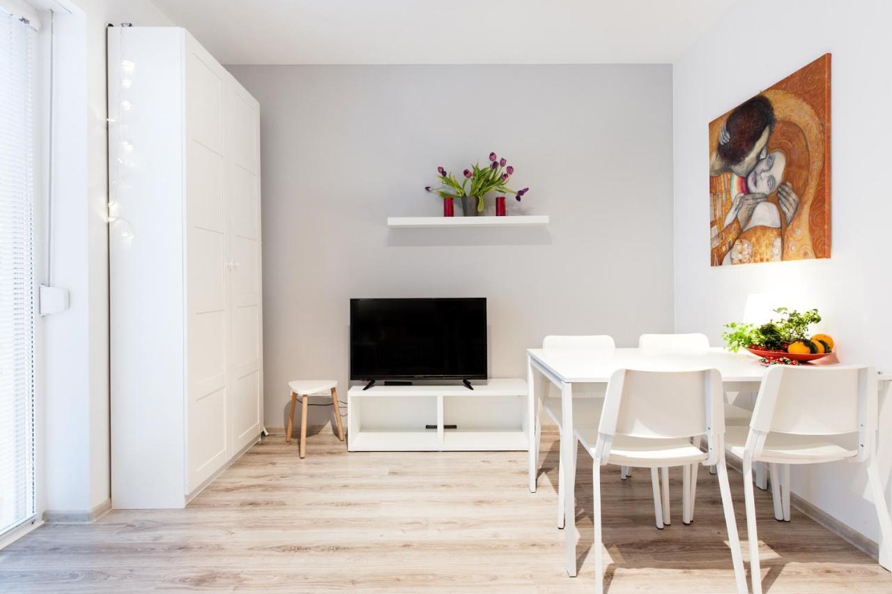 Super Apart Dywizjonu 303 175/8 Appartement Warschau Kamer foto